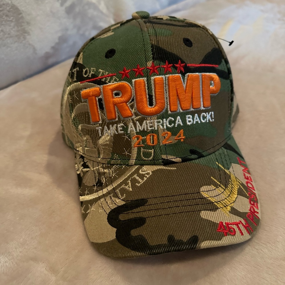 Trump hat